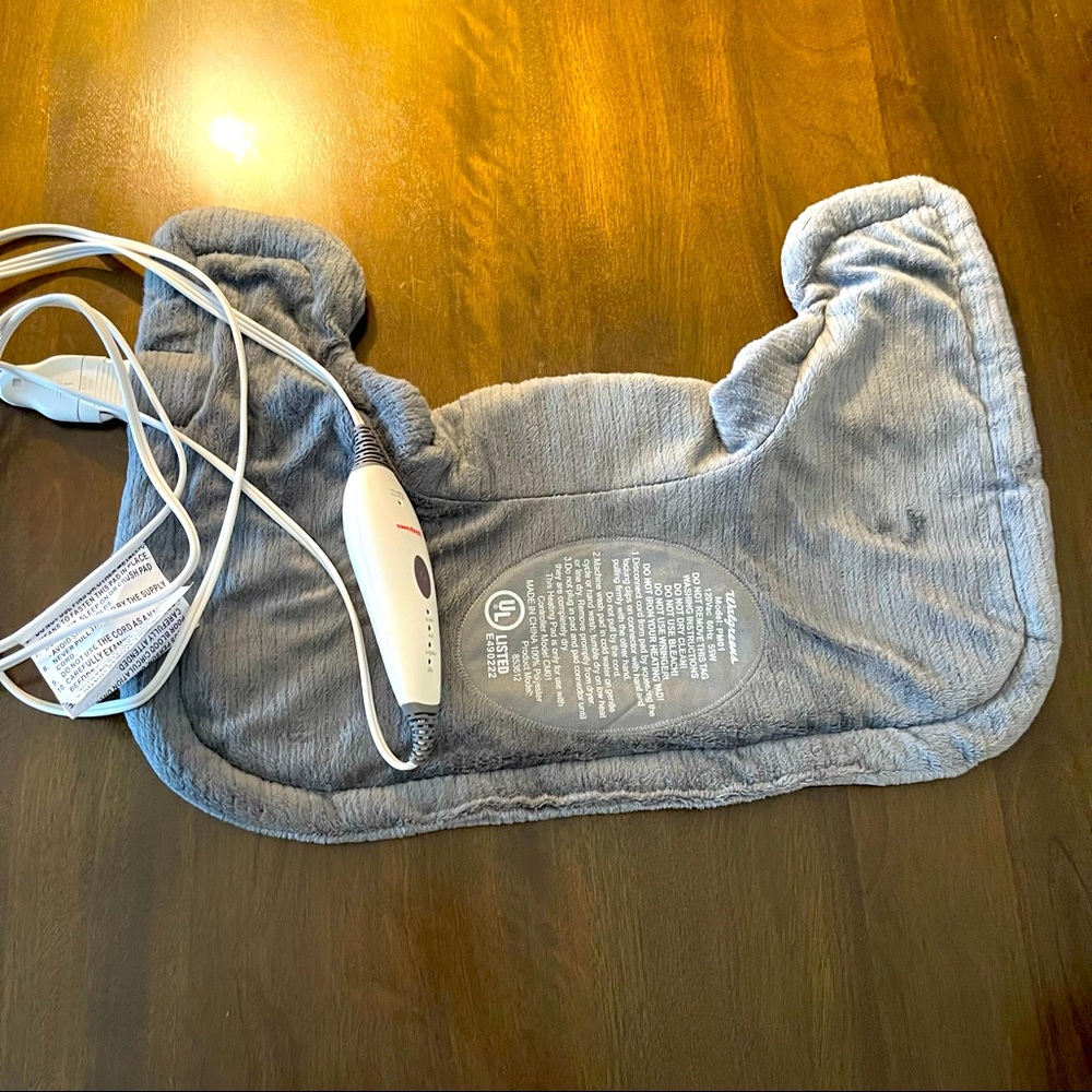 Neck & shoulder heating wrap
